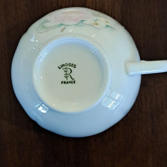 Limoges France Tea/Coffee Cup, Moi& Coi inscribed on white porcelain - Picture 5 of 12